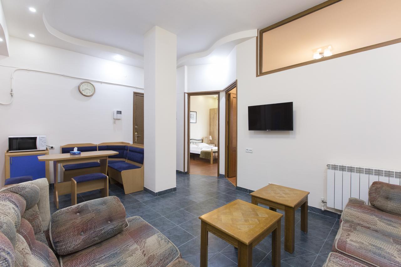Umba Apartment N1 - 2 Bedrooms Yerevan Exterior photo