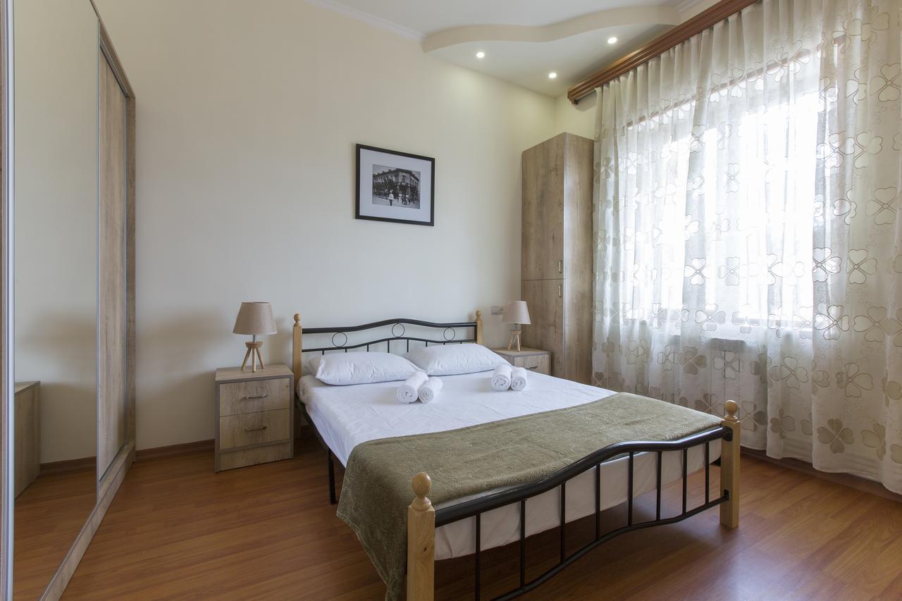 Umba Apartment N1 - 2 Bedrooms Yerevan Exterior photo